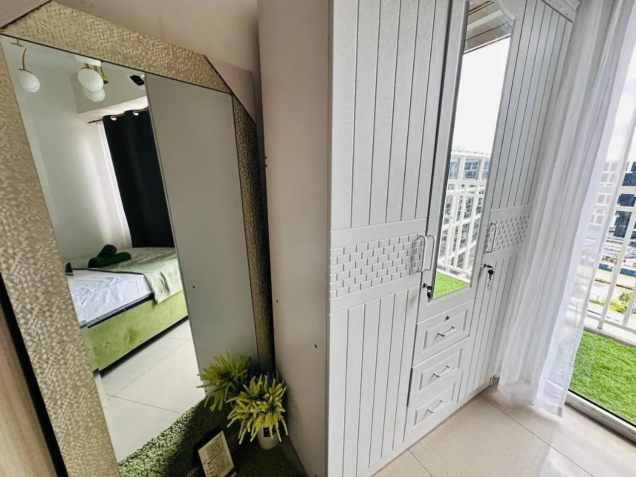 Aparthotel Avocado Room By Surestay Moa Manila Philippines