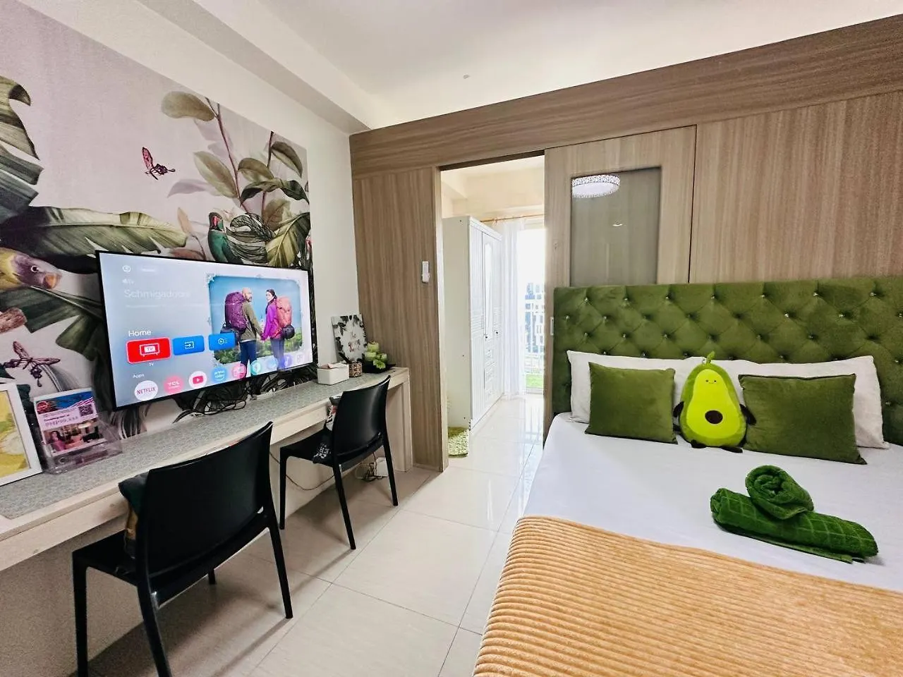 Avocado Room By Surestay Moa Manila