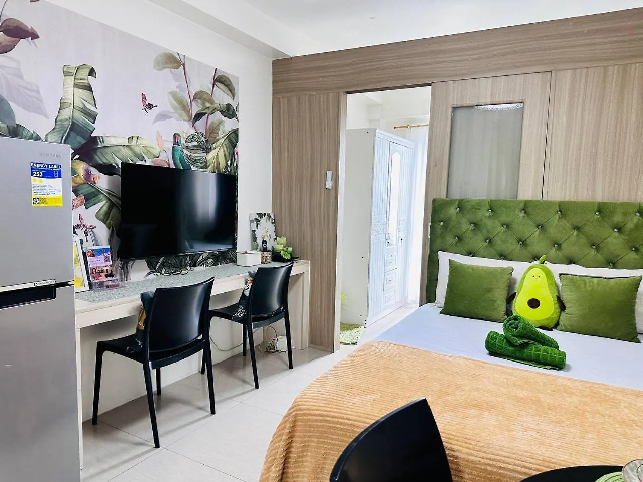 Aparthotel Avocado Room By Surestay Moa Manila