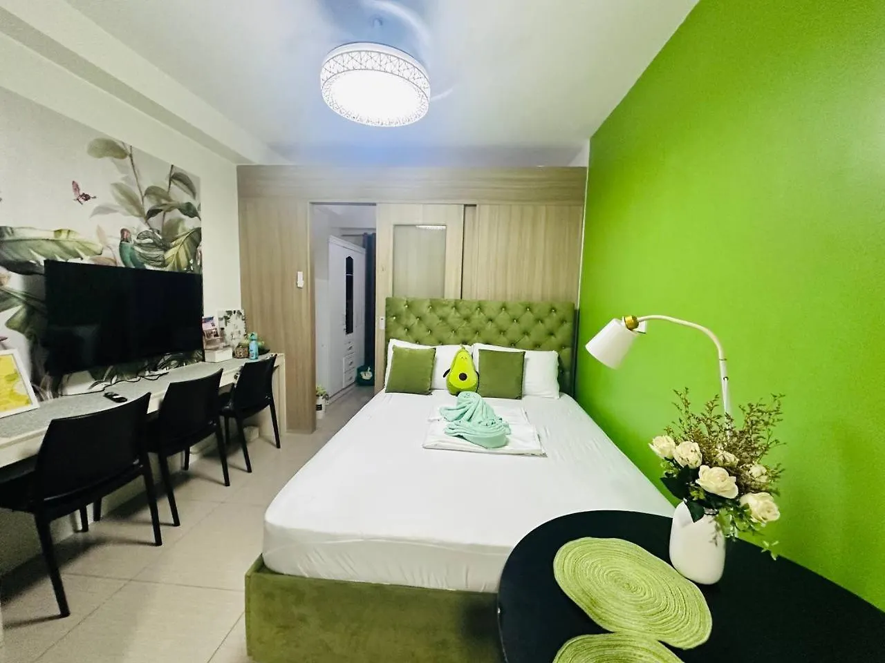 Avocado Room By Surestay Moa Manila Philippines